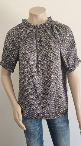 Scallop Short Sleeve Ruffle Top