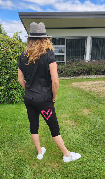 3/4 Black Pink Print Pants