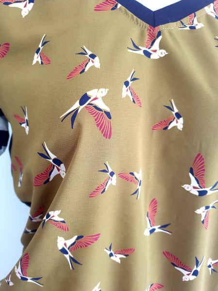 Bird Print Navy V Top